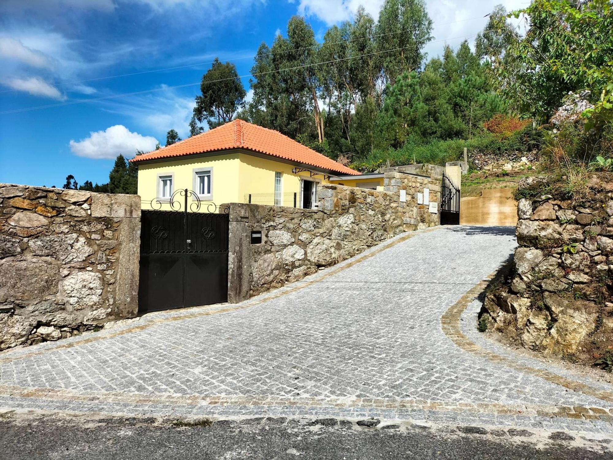 Casa Davo Cinda Holiday home Paredes de Coura